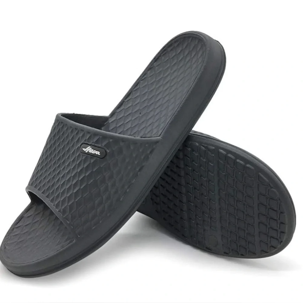 NWT FUNKYMONKEY Men’s Shower Slides | Gray | Size 9-9.5 | Non-Slip EVA Sandals